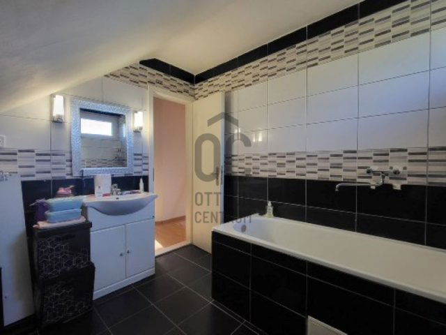 Eladó családi ház, Erdőkertesen 110 M Ft, 4 szobás