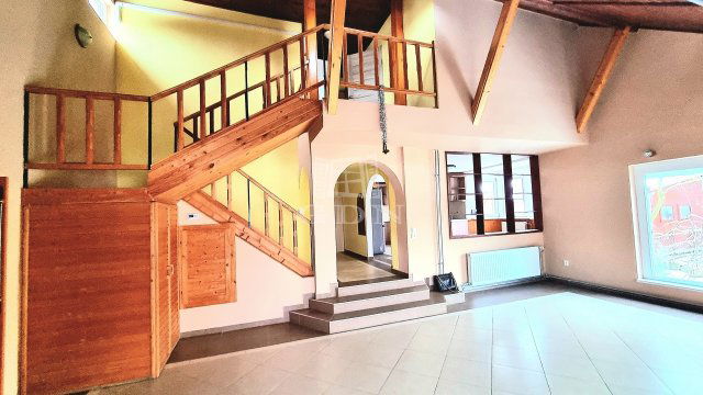 Eladó családi ház, Solymáron 189 M Ft, 6 szobás