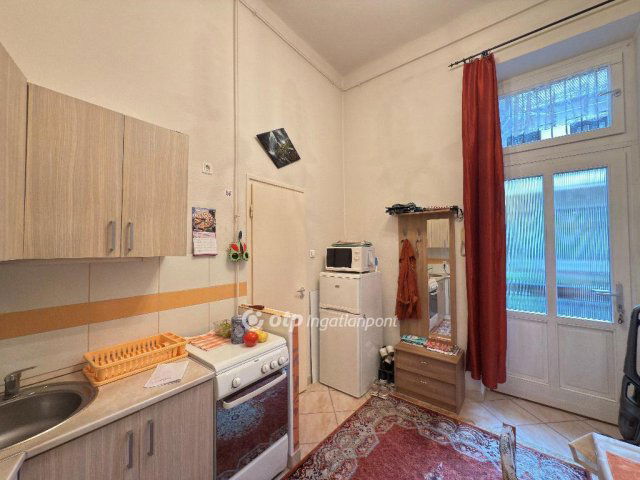 Eladó téglalakás, Budapesten, VIII. kerületben 64.9 M Ft