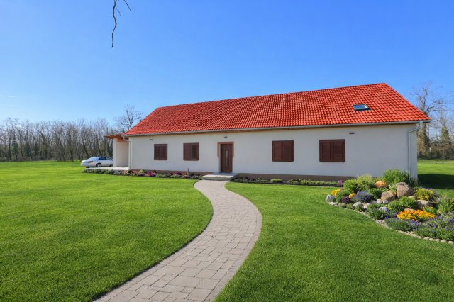 Eladó családi ház, Bicsérden 57.9 M Ft, 3 szobás