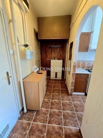 Eladó téglalakás, Pécsett 46.9 M Ft, 2 szobás