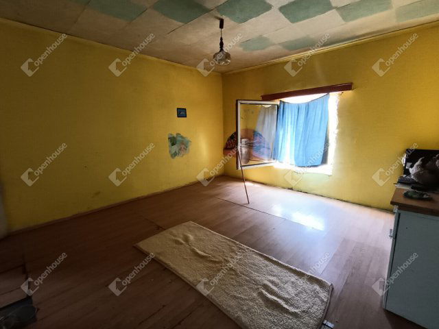 Eladó családi ház, Szenyéren 8.9 M Ft, 2 szobás