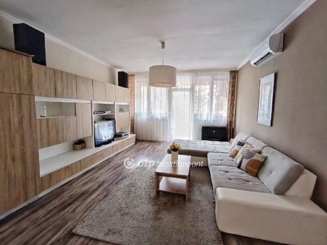 Eladó téglalakás, Szigetszentmiklóson 79.9 M Ft, 2+2 szobás