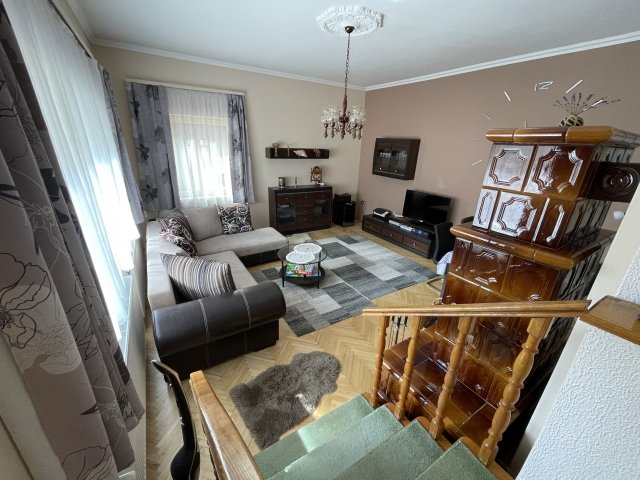 Eladó családi ház, Tésen 265 M Ft, 5 szobás