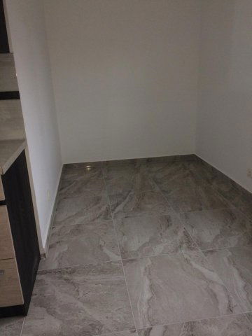 Kiadó panellakás, albérlet, Pécsett 165 E Ft / hó, 2+1 szobás