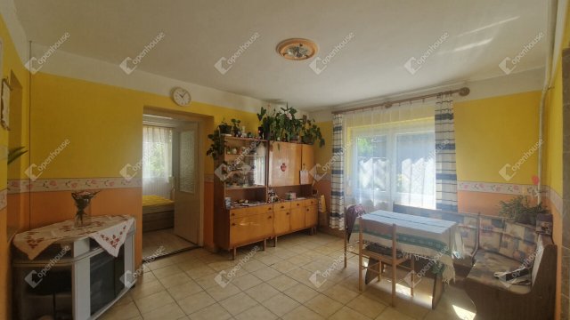 Eladó családi ház, Etén 37 M Ft, 3 szobás