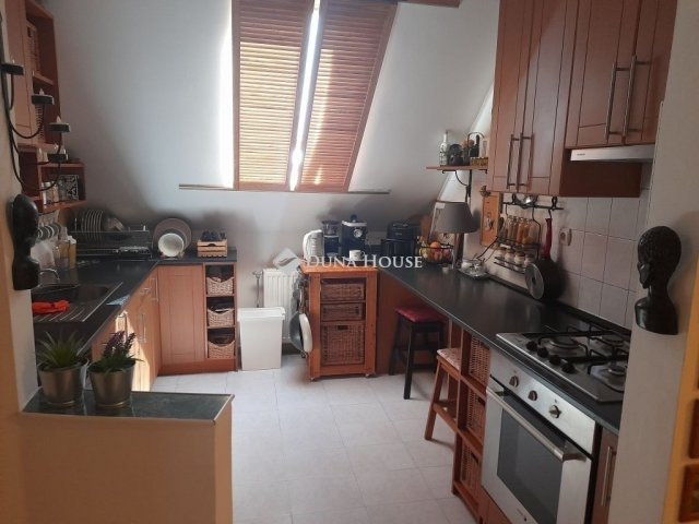 Eladó téglalakás, Szegeden 71 M Ft, 3 szobás