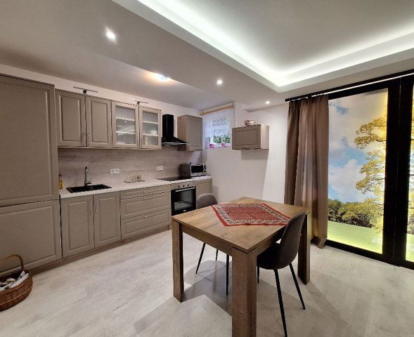 Eladó téglalakás, Hévízen 35.5 M Ft, 2 szobás