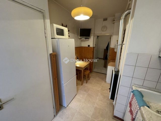 Eladó téglalakás, Budapesten, IV. kerületben 63.9 M Ft, 2 szobás