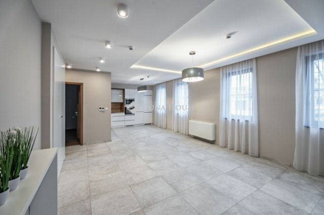 Eladó téglalakás, Kecskeméten 109 M Ft, 4 szobás