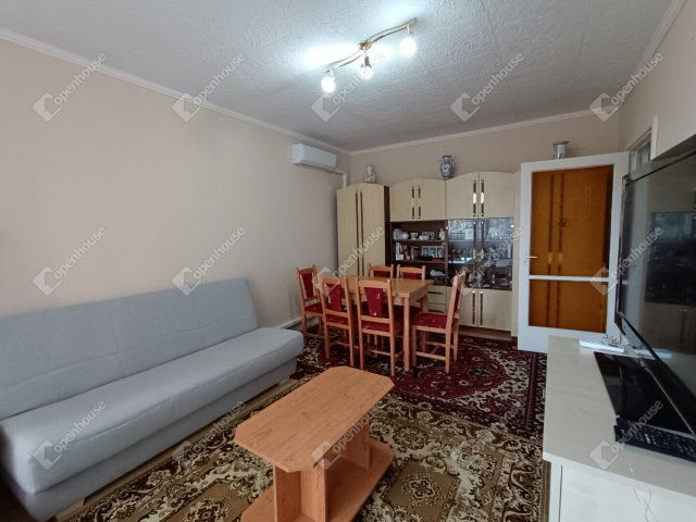 Eladó panellakás, Sopronban 53.5 M Ft, 3 szobás