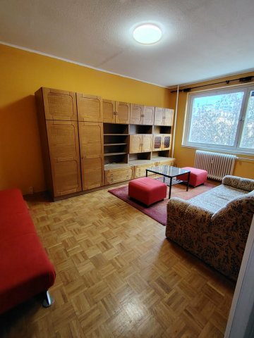 Eladó panellakás, Dunaújvárosban 26 M Ft, 1+1 szobás