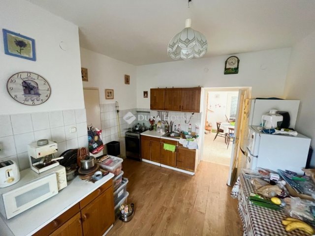 Eladó családi ház, Székesfehérvárott 78 M Ft, 6 szobás