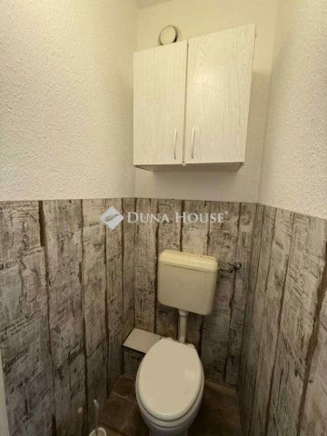 Eladó nyaraló, Kecskeméten 42.9 M Ft, 2 szobás