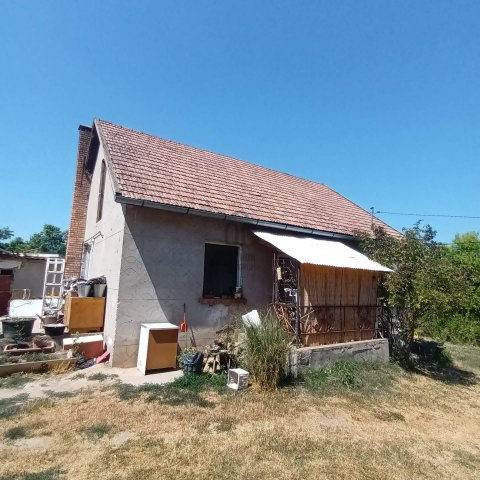 Eladó családi ház, Pándon 30 M Ft, 3 szobás