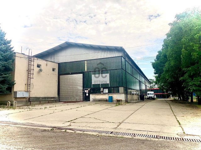 Eladó ipari ingatlan, Gyöngyösön 1890 M Ft