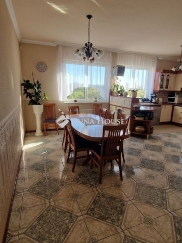 Eladó családi ház, Mendén 125 M Ft, 6 szobás