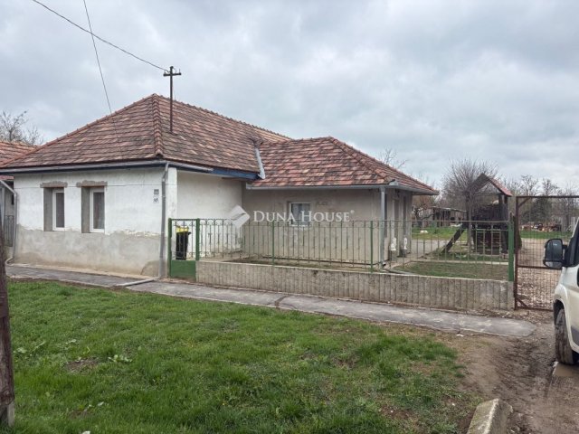 Eladó családi ház, Enyingen 39 M Ft, 4 szobás