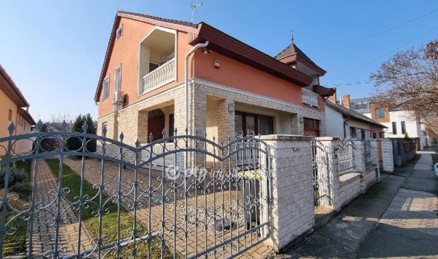 Eladó családi ház, Hajdúszoboszlón 125 M Ft, 3+2 szobás