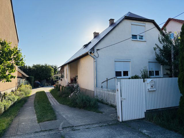 Eladó családi ház, Ongán, Ifjúság utcában 65 M Ft, 5 szobás