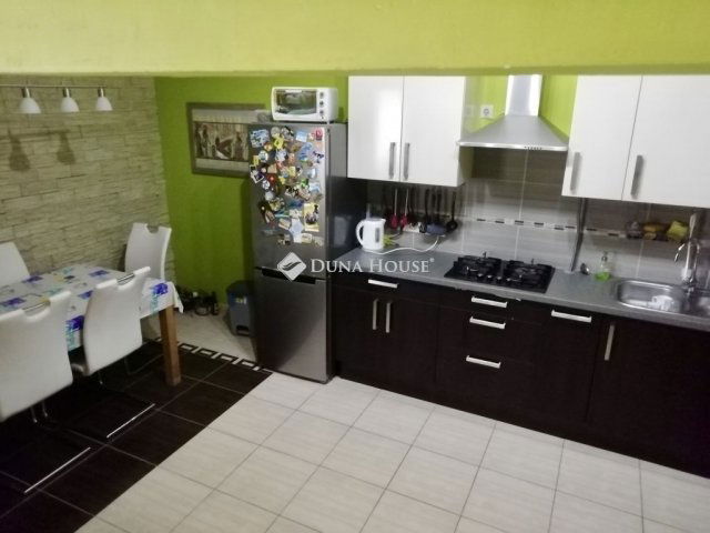 Eladó téglalakás, Budapesten, XIV. kerületben 79 M Ft, 2 szobás