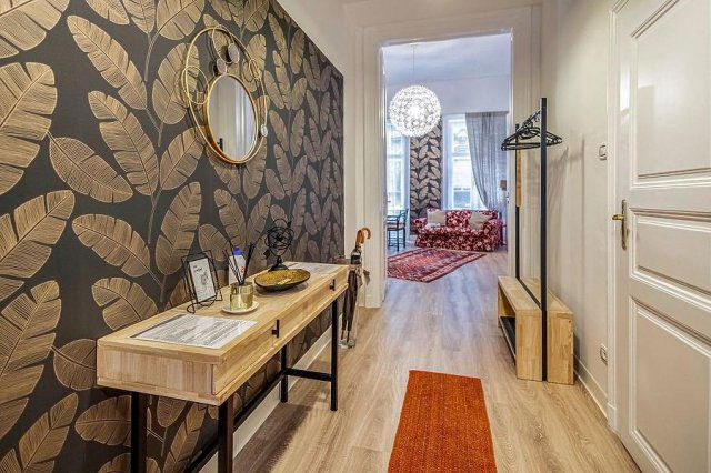 Eladó téglalakás, Budapesten, VI. kerületben, Nagymező utcában