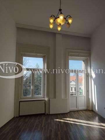 Eladó téglalakás, Veszprémben 75 M Ft, 3 szobás