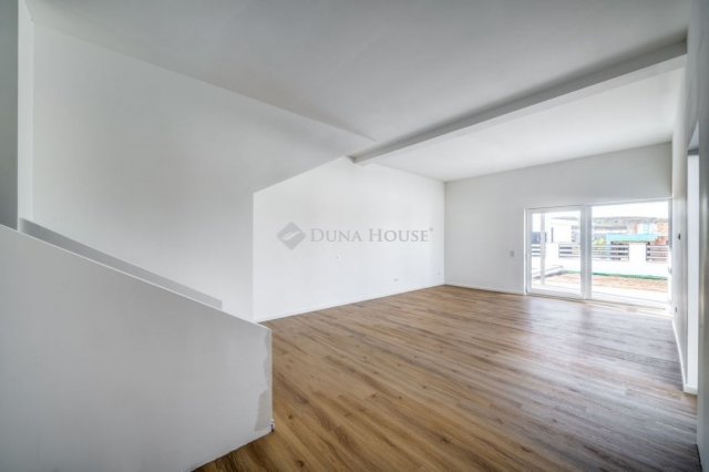 Eladó ikerház, Mogyoródon 125 M Ft, 4 szobás