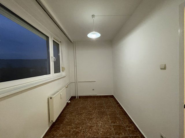 Eladó panellakás, Miskolcon, Árvíz utcában 24.9 M Ft