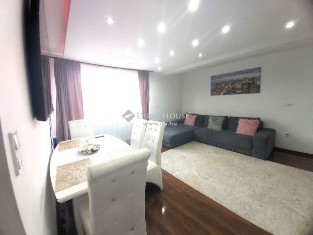 Eladó téglalakás, Budapesten, VIII. kerületben 61.99 M Ft