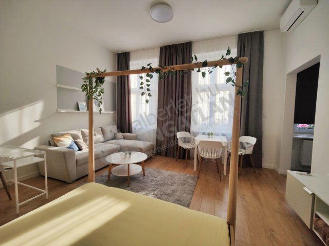 Kiadó téglalakás, albérlet, VI. kerületben, Teréz körúton