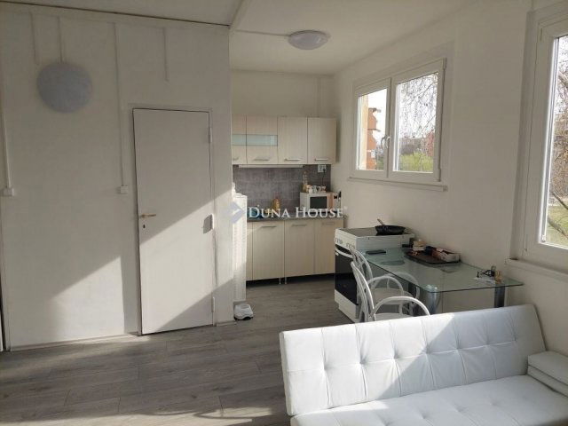 Eladó téglalakás, Budapesten, XXI. kerületben 49.9 M Ft