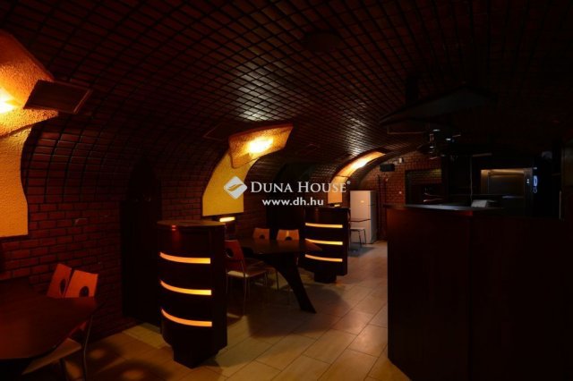 Eladó ipari ingatlan, Nagykőrösön 280 M Ft