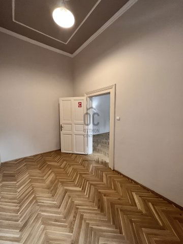 Eladó téglalakás, Budapesten, VI. kerületben 225 M Ft, 5 szobás