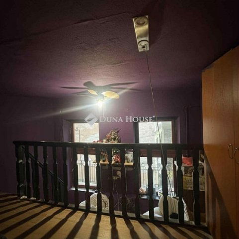 Eladó téglalakás, Budapesten, VIII. kerületben 34 M Ft, 1 szobás