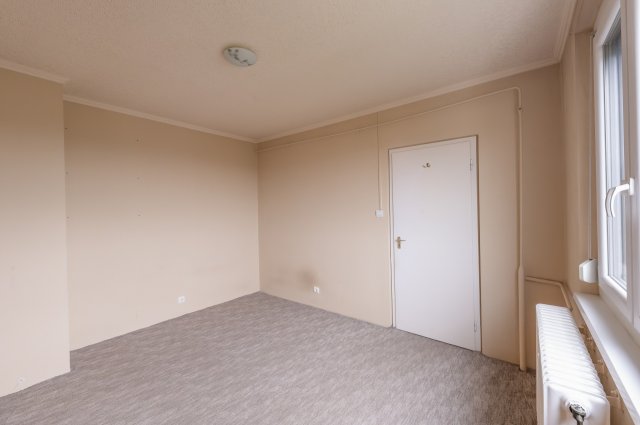 Eladó panellakás, Miskolcon, Kuruc utcában 18.5 M Ft, 1 szobás