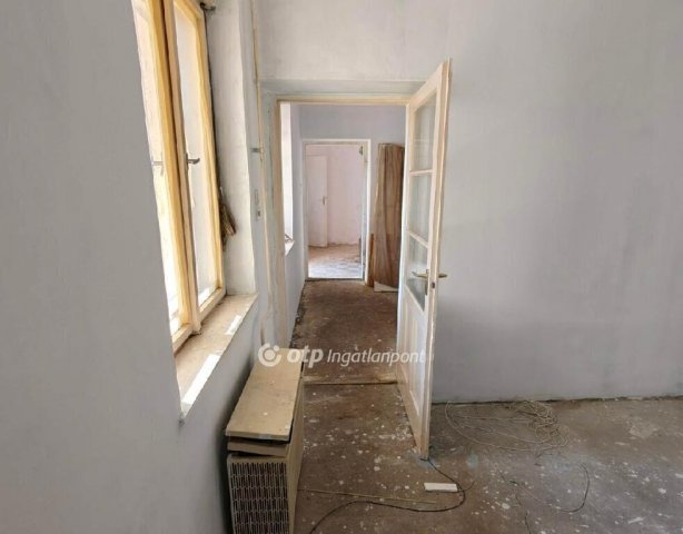 Eladó családi ház, Alsónémediben 85.9 M Ft, 5 szobás