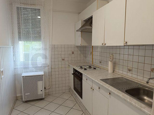 Kiadó téglalakás, albérlet, Szegeden, Közép fasoron, 2 szobás