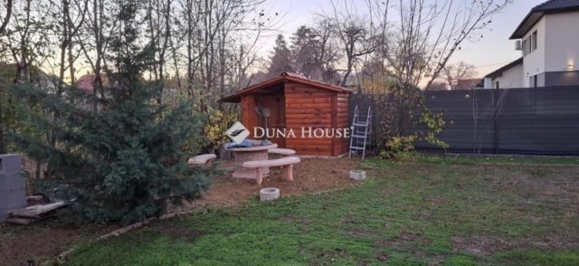 Eladó családi ház, Vecsésen 149.999 M Ft, 5 szobás