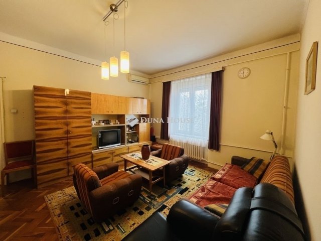 Eladó téglalakás, Dunaújvárosban 32.5 M Ft, 2 szobás