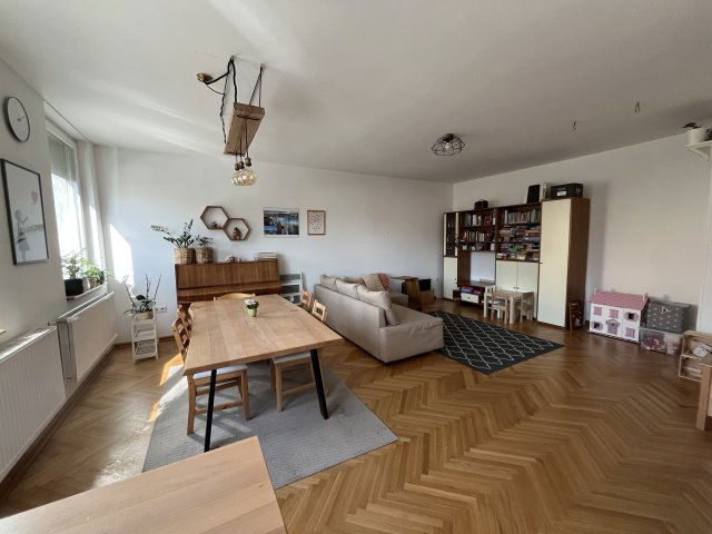 Eladó téglalakás, Pécsett 91.9 M Ft, 3 szobás