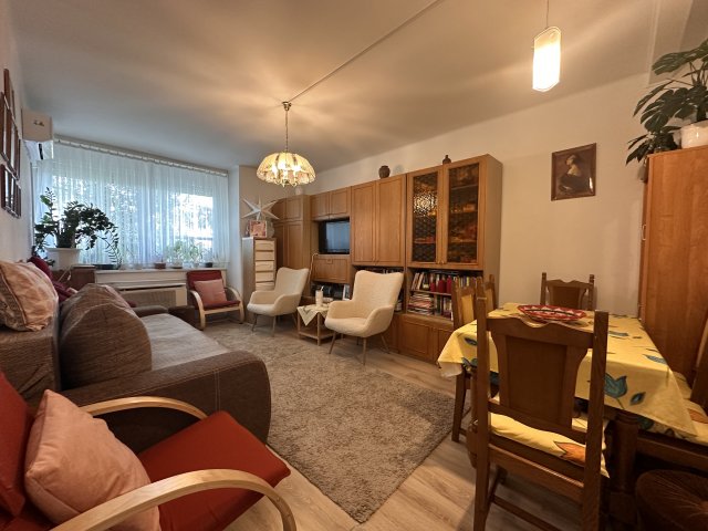 Eladó téglalakás, Békéscsabán 24.5 M Ft, 1 szobás