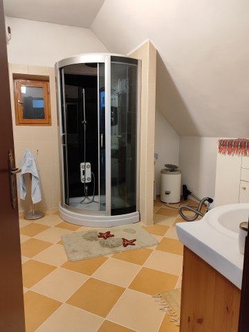 Eladó családi ház, Szekszárdon, Otthon utcában 150 M Ft