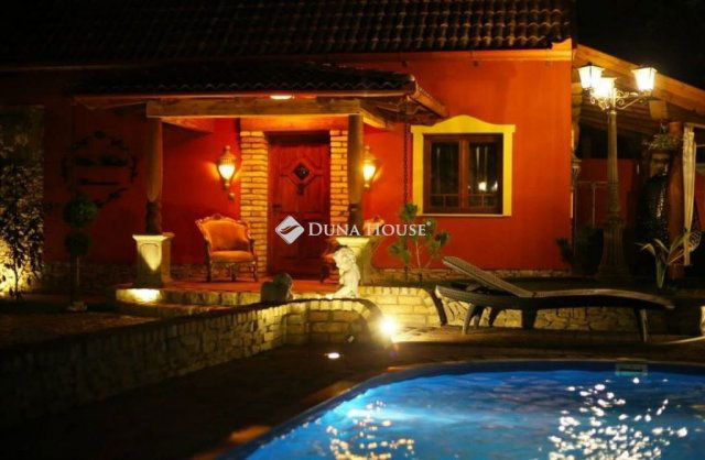 Eladó családi ház, Kiskőrösön 189 M Ft, 4 szobás