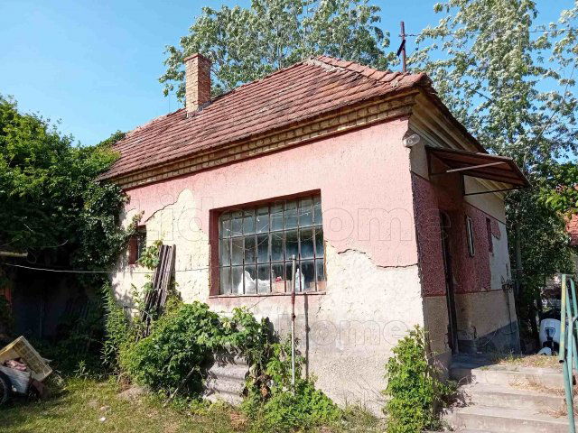 Eladó családi ház, Győrött 47 M Ft, 4 szobás