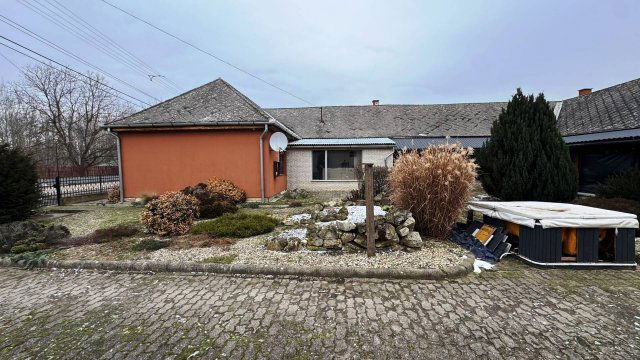 Eladó családi ház, Hernádkércsen 29.5 M Ft, 6+2 szobás