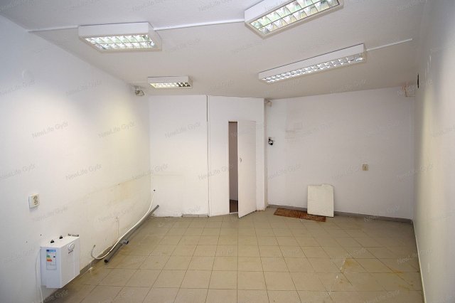 Kiadó üzlethelyiség, Győrött 85 E Ft / hó, 1 szobás