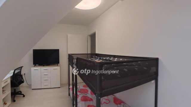 Eladó téglalakás, Egerben 67 M Ft, 2 szobás