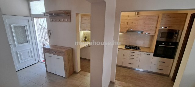 Eladó családi ház, Budaörsön 205 M Ft, 5+1 szobás