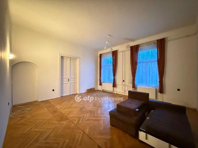 Eladó téglalakás, Budapesten, VIII. kerületben 107 M Ft